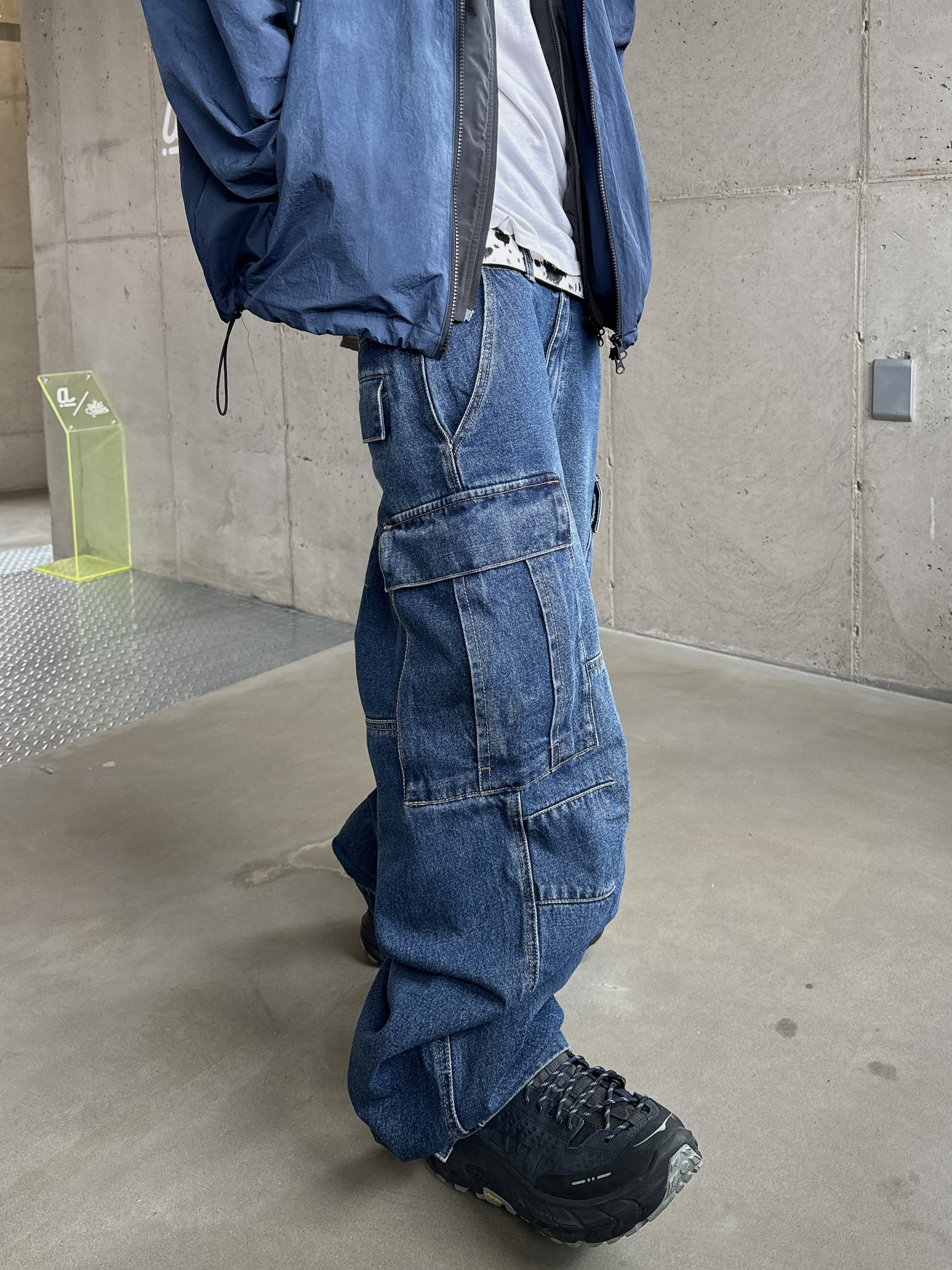 Incision snap button cargo jean(3Color)(4월 초 출고 예정)