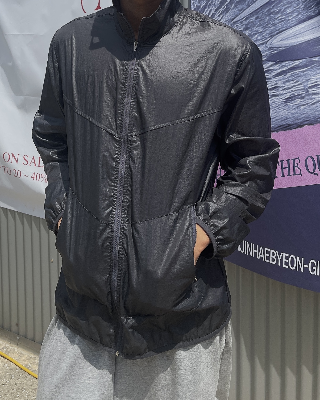 Glossy light weight wind breaker(2Color)